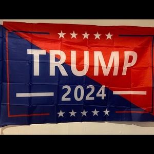 Trump flags size 3ftx5ft new